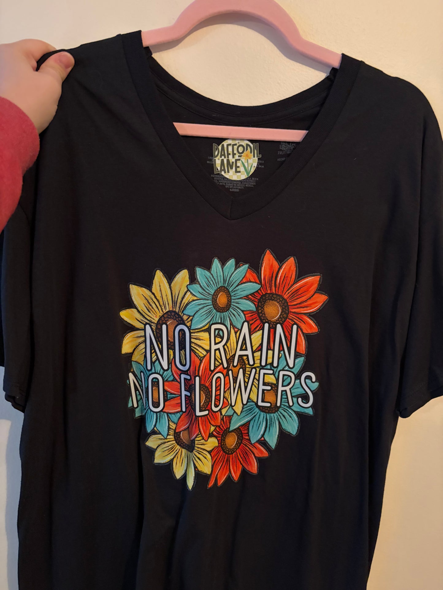 No Rain No Flowers V-Neck XL